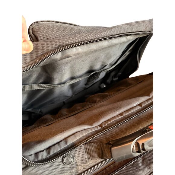 Wenger Swissgear Rolling Laptop Briefcase With Telescopic Handle & Multiple Comp - Picture 15 of 15